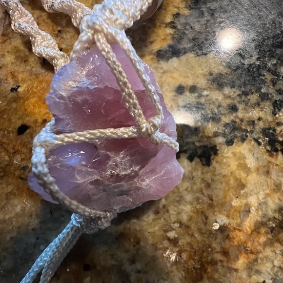 Elegant Macrame & Ro’s Quartz Charm - Picture 3 of 4